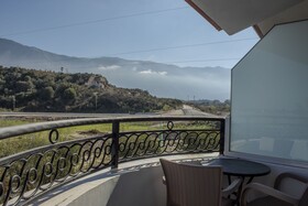 Oasis Hotel