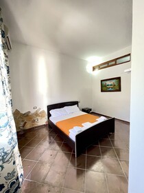 Oasis Hotel