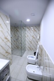 Hotel 1 Maji