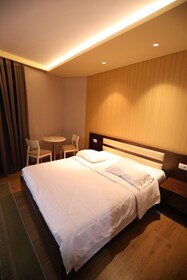 Hotel 1 Maji