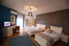 Hotel 1 Maji