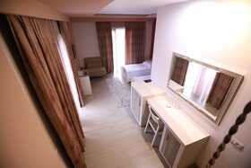 Hotel 1 Maji
