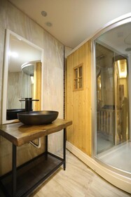 Hotel 1 Maji