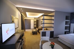 Hotel 1 Maji