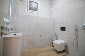 Alis Apartments