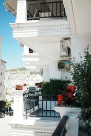 Apartments Flower Residence