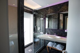 Bougainville Bay Resort & Spa