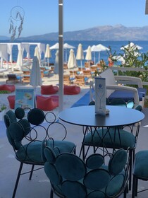 Cocktail & Dreams - Beach Hotel