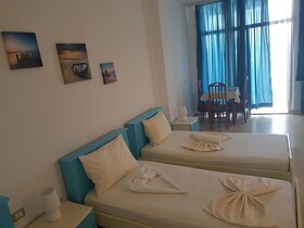 Cocktail & Dreams - Beach Hotel