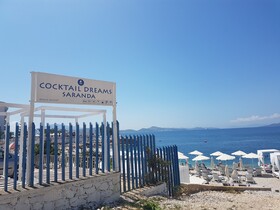Cocktail & Dreams - Beach Hotel