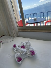 Cocktail & Dreams - Beach Hotel