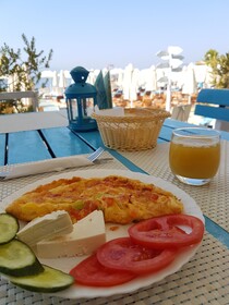 Cocktail & Dreams - Beach Hotel