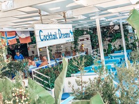 Cocktail & Dreams - Beach Hotel