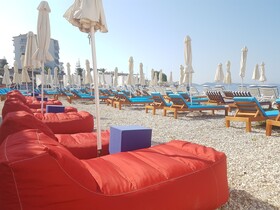 Cocktail & Dreams - Beach Hotel