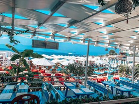 Cocktail & Dreams - Beach Hotel