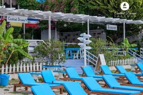 Cocktail & Dreams - Beach Hotel