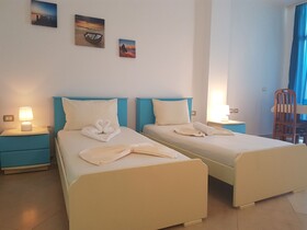 Cocktail & Dreams - Beach Hotel