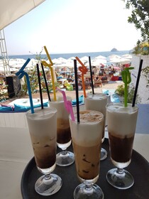 Cocktail & Dreams - Beach Hotel