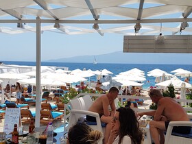 Cocktail & Dreams - Beach Hotel