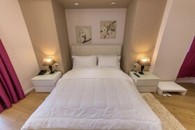 Demi Hotel