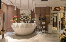 Demi Hotel