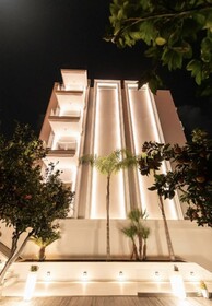 Demi Hotel