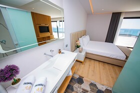 El Primero Hotel