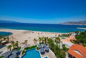 El Primero Hotel