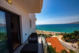 El Primero Hotel