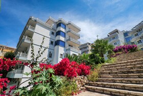 Hotel Alpha