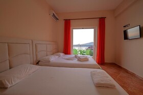 Melsi Apartments