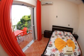 Melsi Apartments