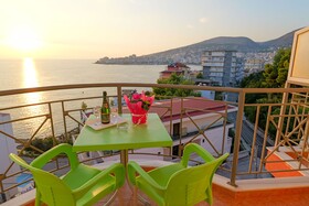 Melsi Apartments