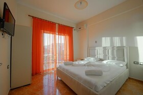 Melsi Apartments