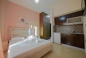 Melsi Apartments