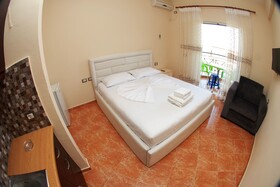 Melsi Apartments