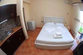 Melsi Apartments