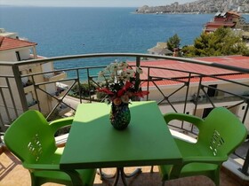 Melsi Apartments
