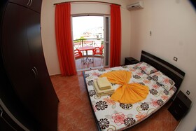 Melsi Apartments