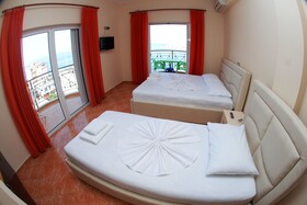 Melsi Apartments