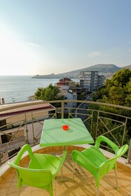 Melsi Apartments