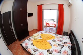 Melsi Apartments
