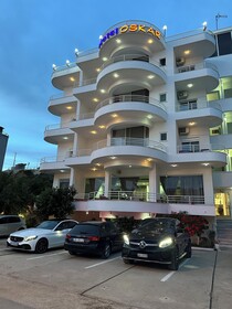 Oskar Hotel