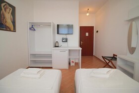 Oskar Hotel