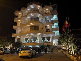 Oskar Hotel
