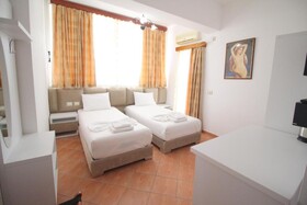 Oskar Hotel