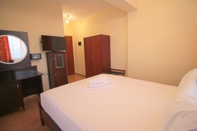 Oskar Hotel