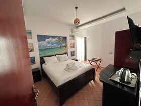 Oskar Hotel