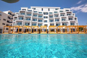 San Angelo Luxury Resort - Adults Only
