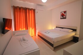 Summer Kiss Hotel
